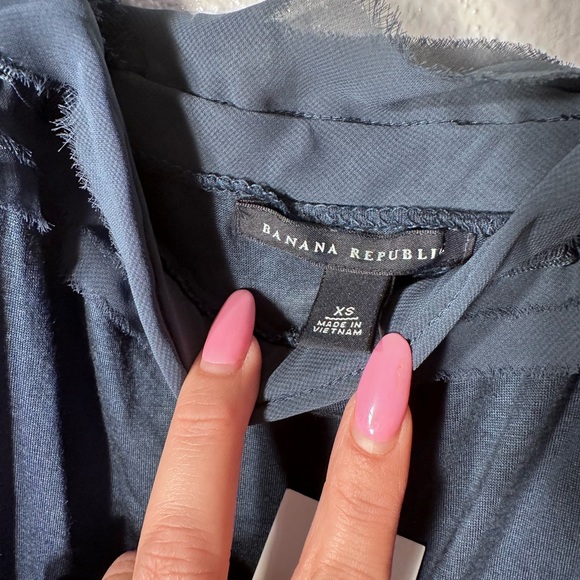 New BANANA REPUBLIC Blue Steel Tiered Ruffle Dress Silk
Stretch Knit Pullover XS - Picture 7 of 13